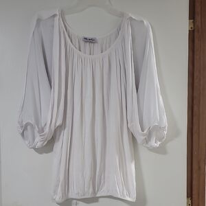 Boho-Inspired White Peasant Tunic with Gathered Balloon Sleeves